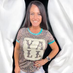 Ya’ll Leoapard Tee